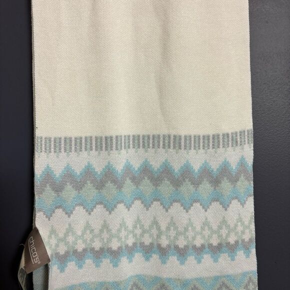 Chico's Fall Winter Scarf Ivory and Ice Blue Pattern 100% Rayon cozy soft NEW - Picture 5 of 6